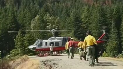 Oregon firefighter reunites with family after ICE detention