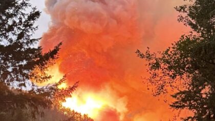 Level 3 evacuations in place for homes near Dry Creek Trail