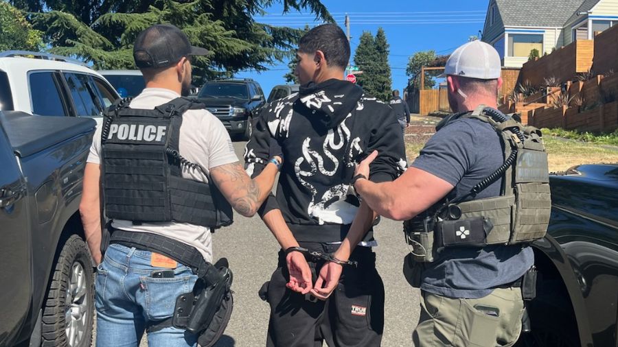 prisoner who escaped at Sea-Tac...