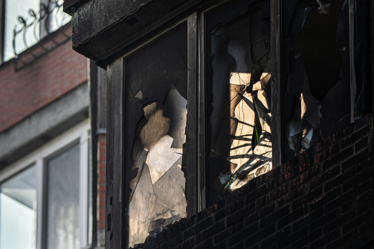 An apartment building damaged in Russian attacks, Wednesday, Oct. 22, 2025, in Kyiv, Ukraine. (AP P...