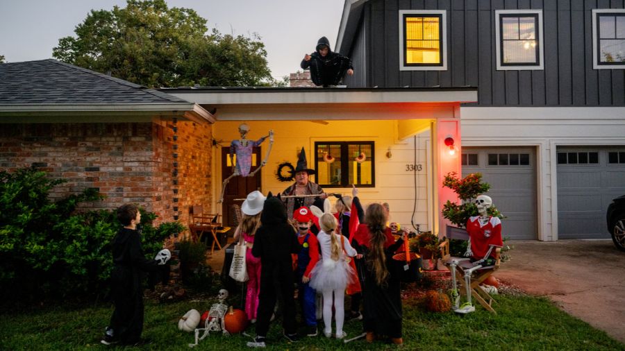 halloween costumes...